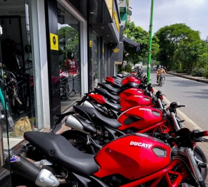 Ngẫu hứng " Địa chỉ nhiều Ducati Nhất Việt Nam " 