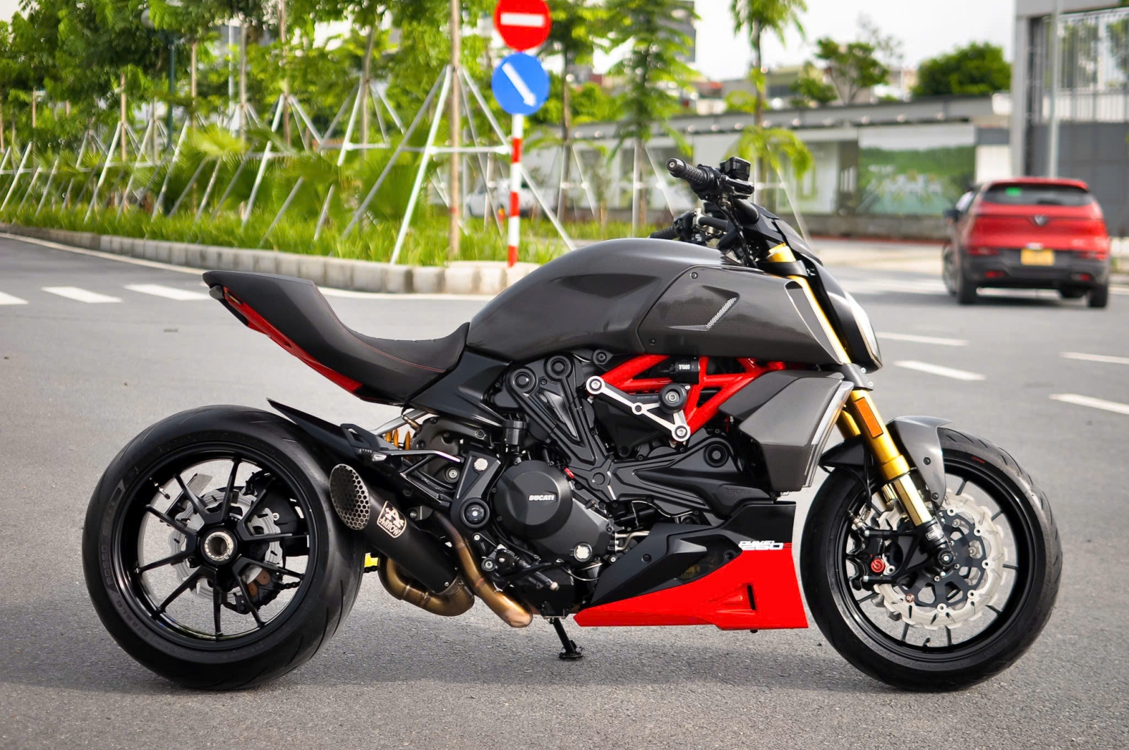 Ducati Diavel 1260S model 2020 