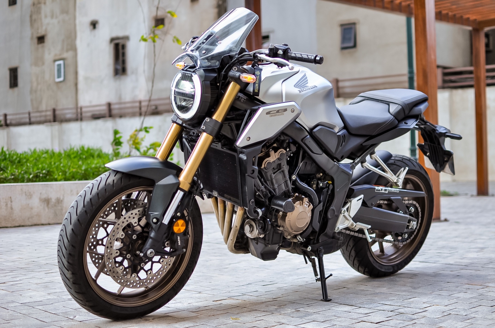 HONDA CB650R 2019  on Review  MCN