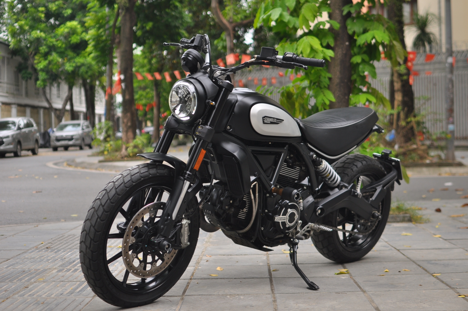 Ducati Scrambler Icon Dark 2022 