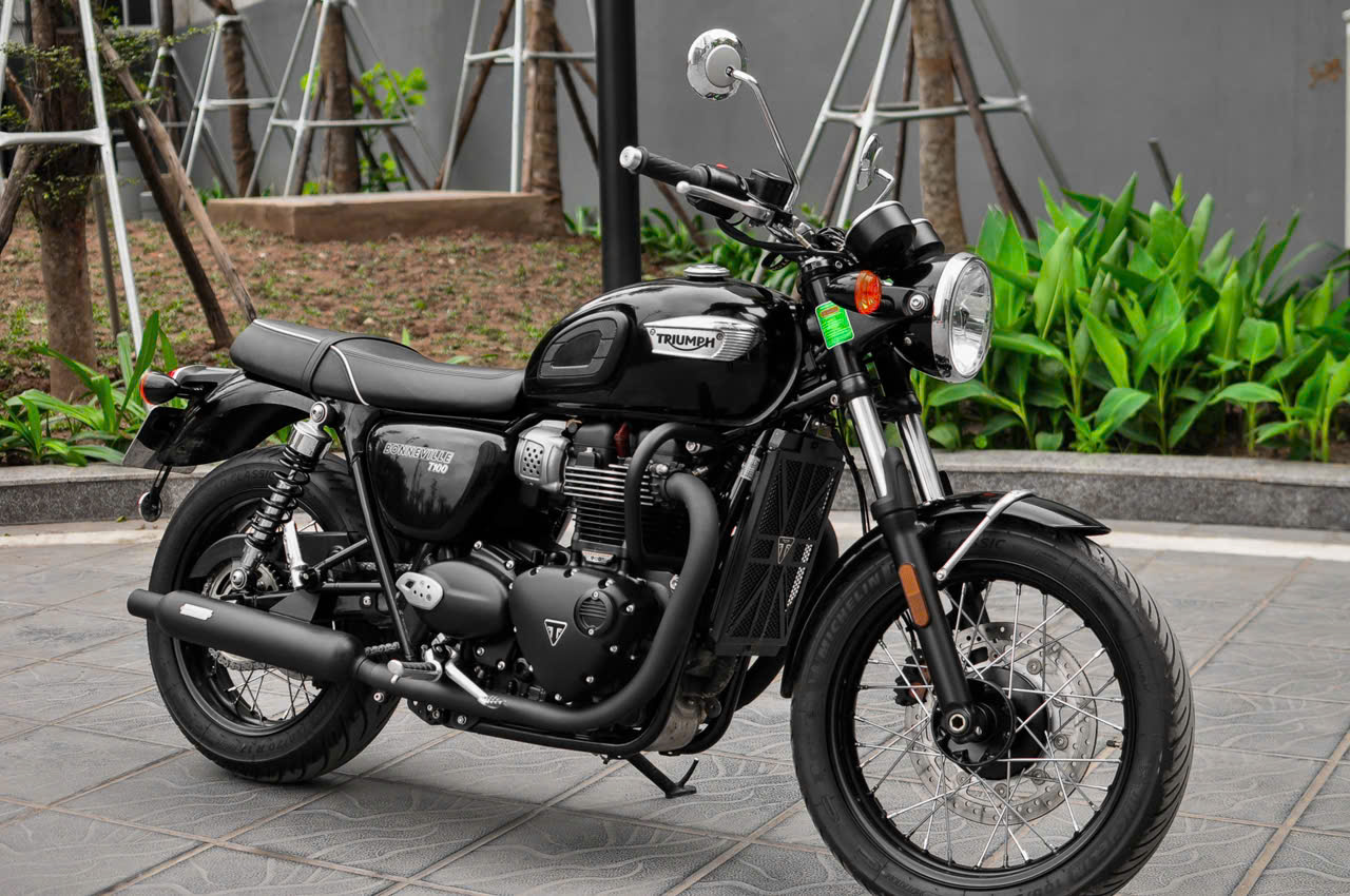 Triumph T100 Black 2024 