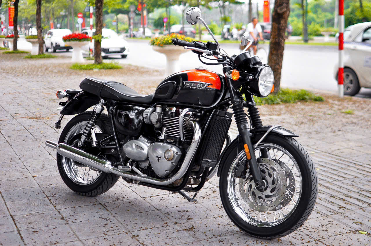 Triumph T120 MY 2020 