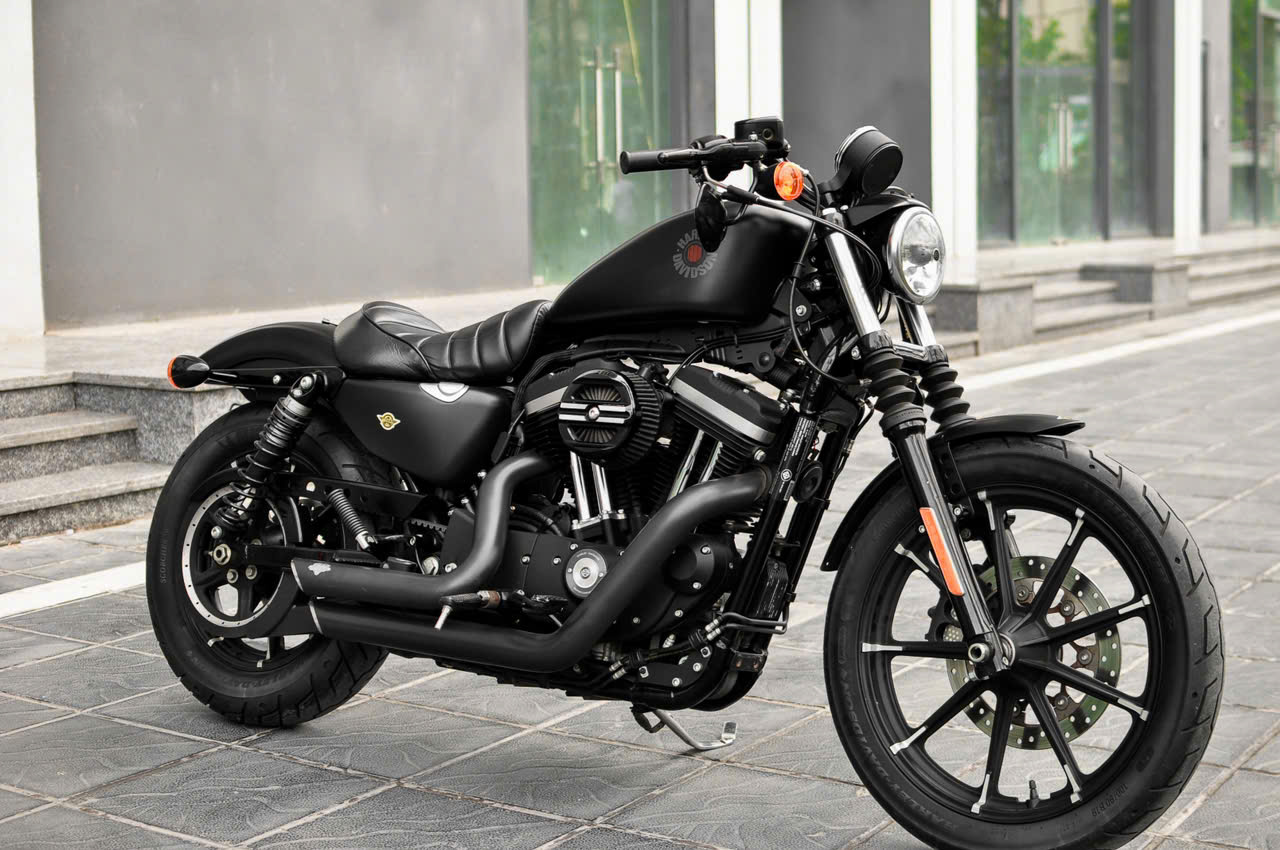 Harley Davidson Iron 883 Black 2021