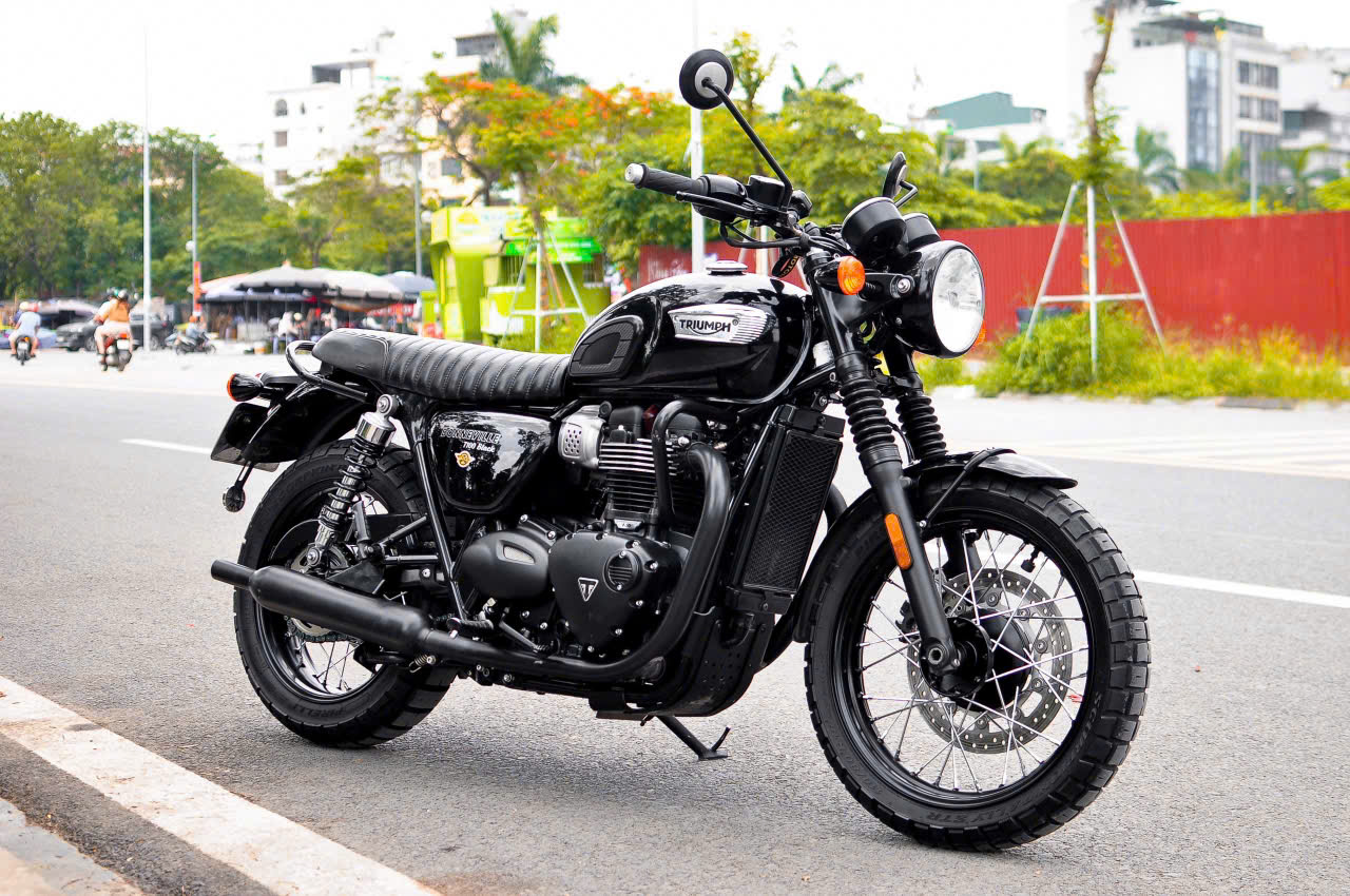Triumph T100 Black 2020 