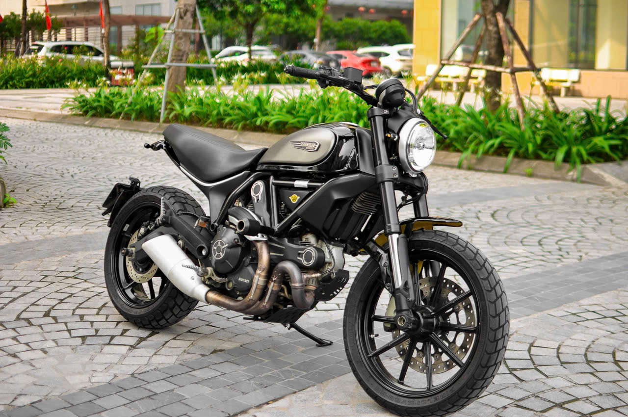 Ducati Scrambler Icon 8/2017 