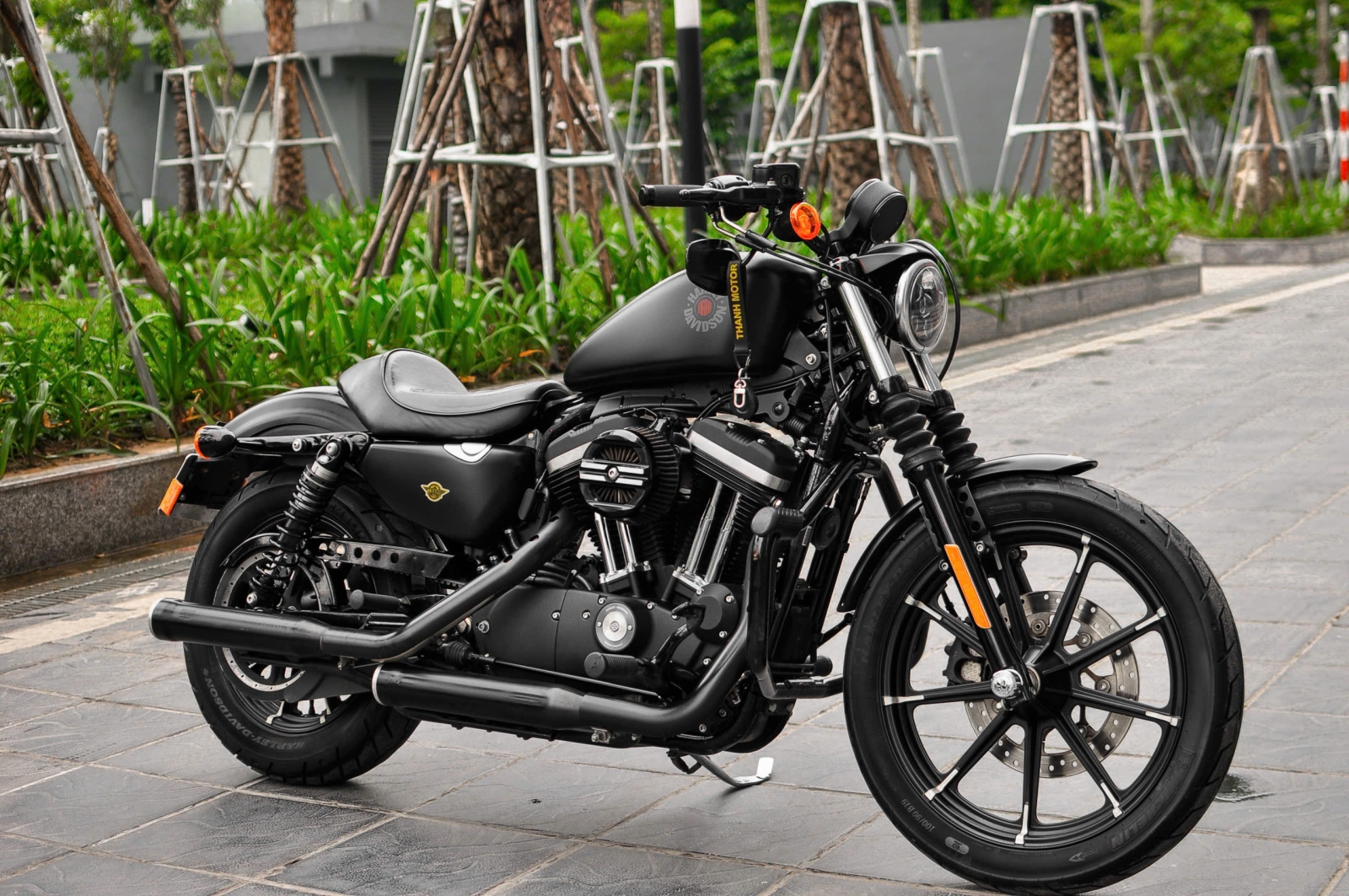 Harley Davidson Iron 883 2020 1 chủ đập thùng