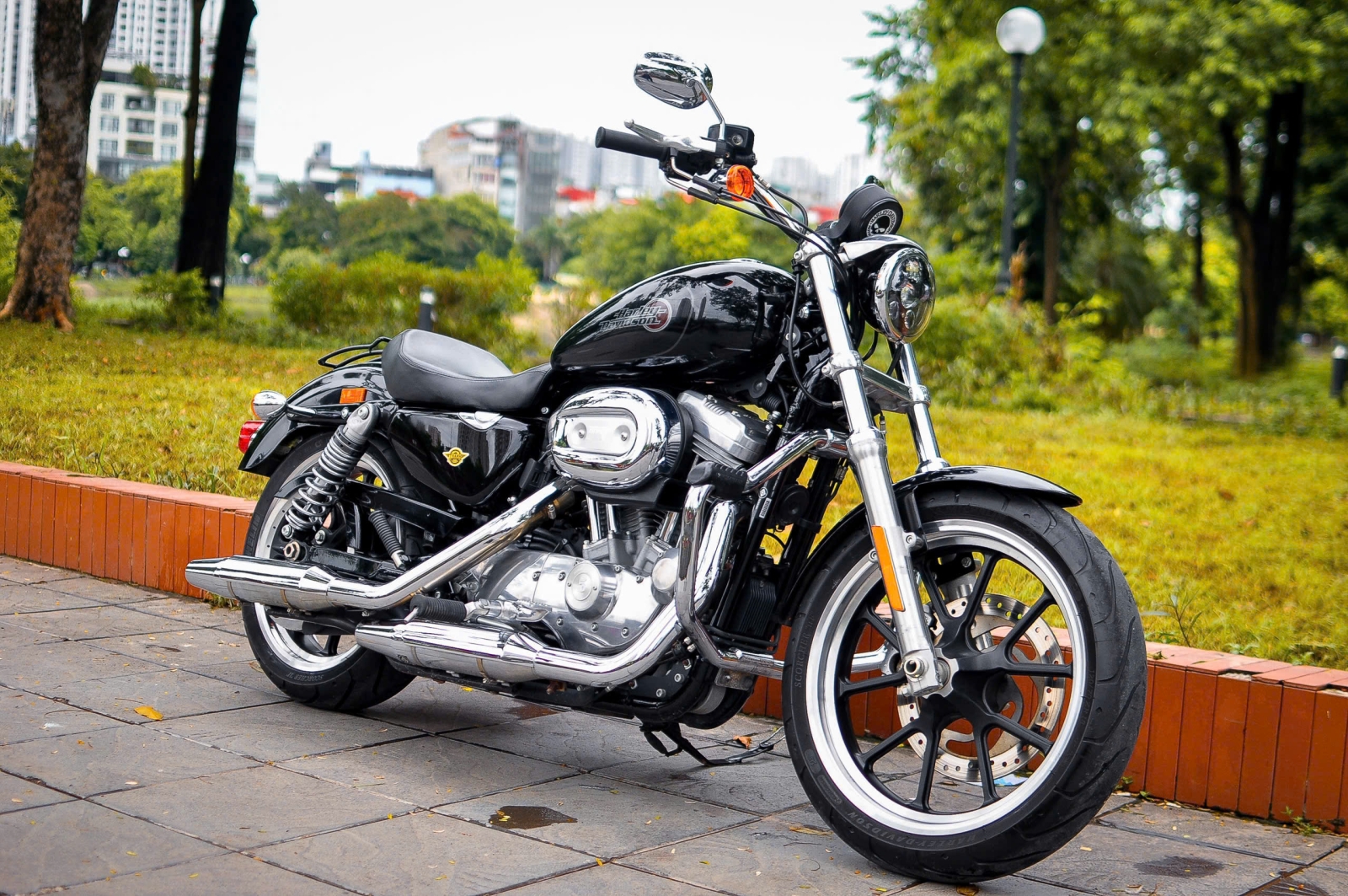 Harley Davidson 883 Super Low 2021