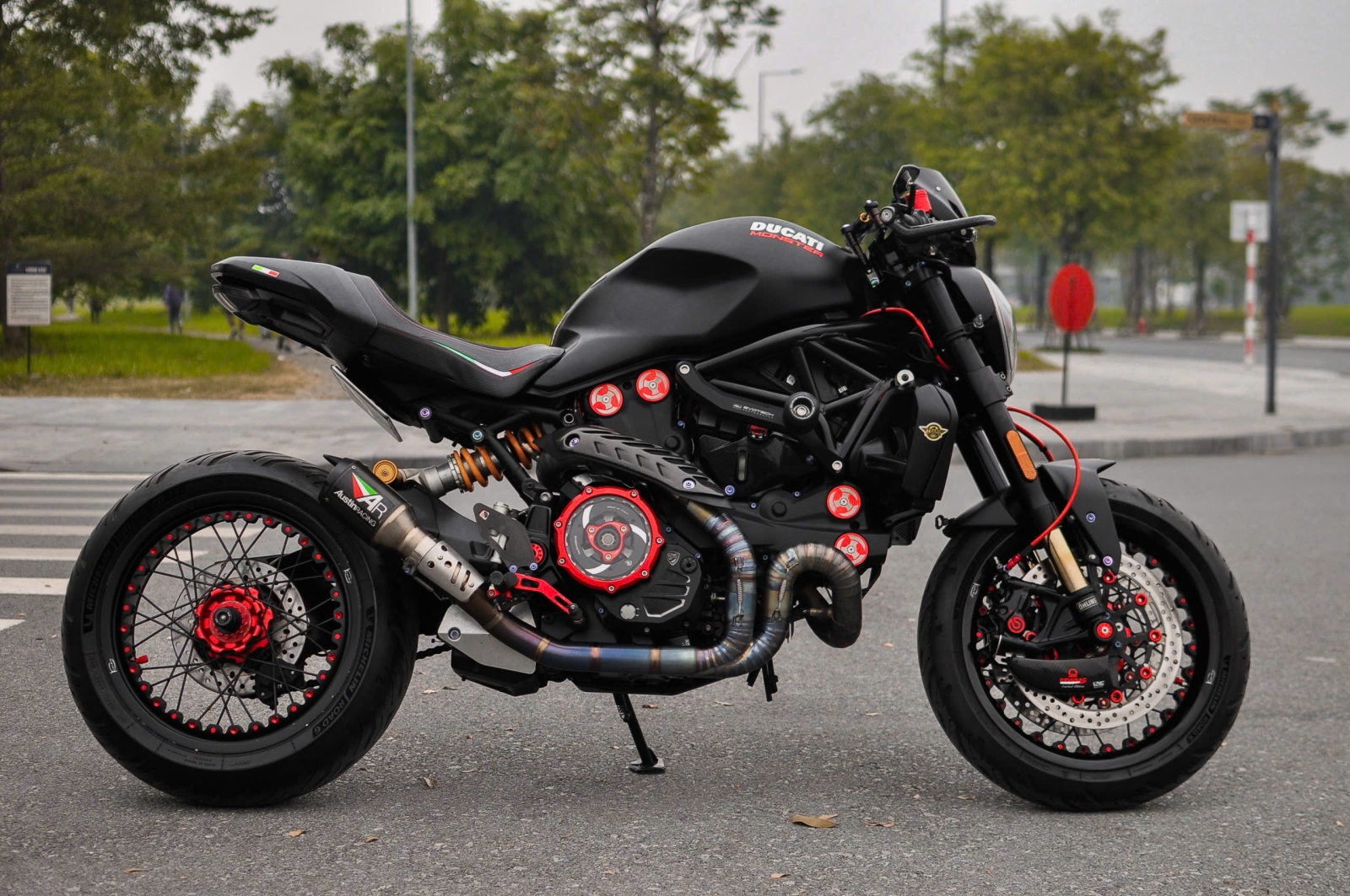 Ducati Monster 821 2019 Full đồ chơi