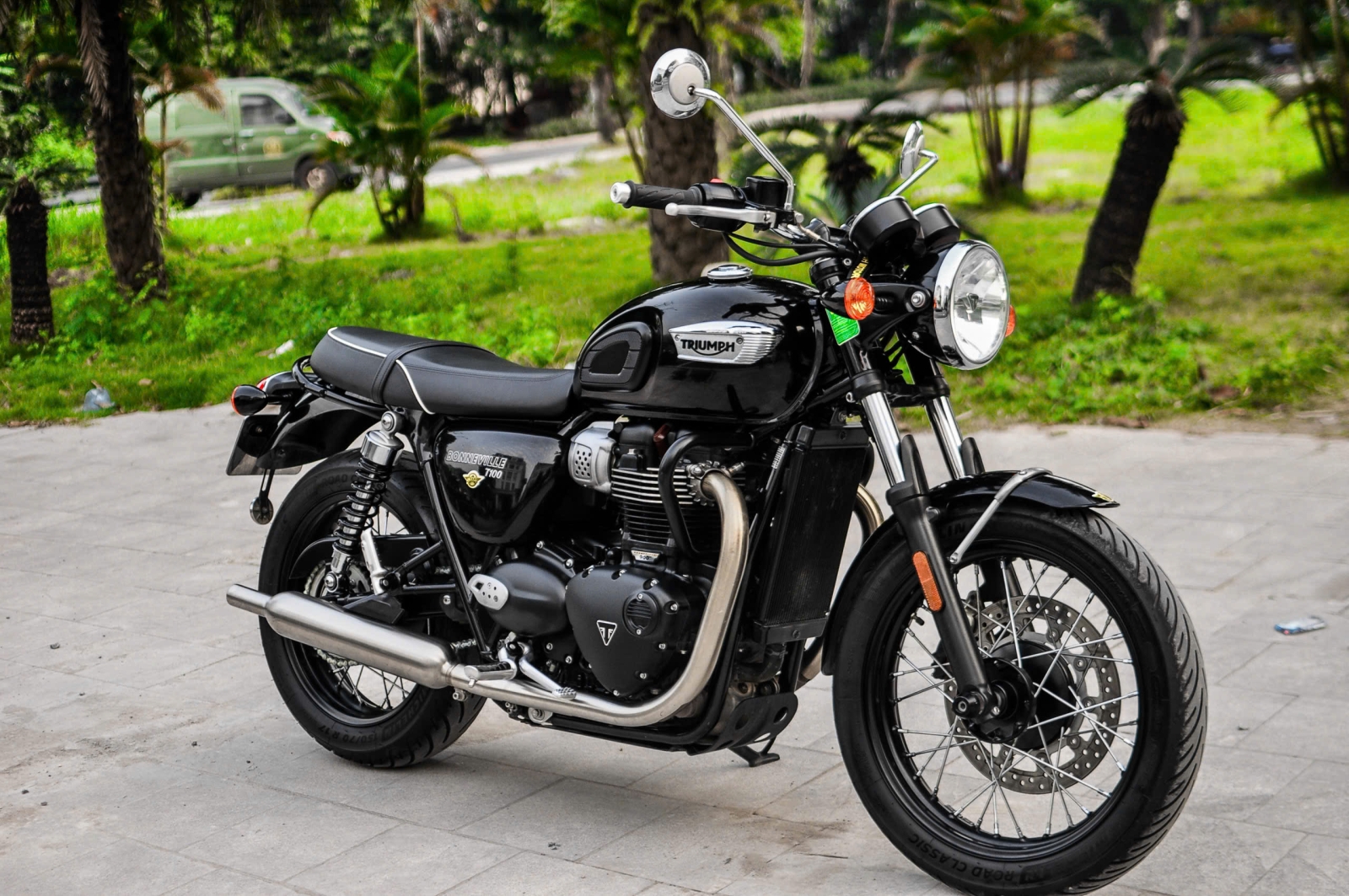 Triumph T100 2023