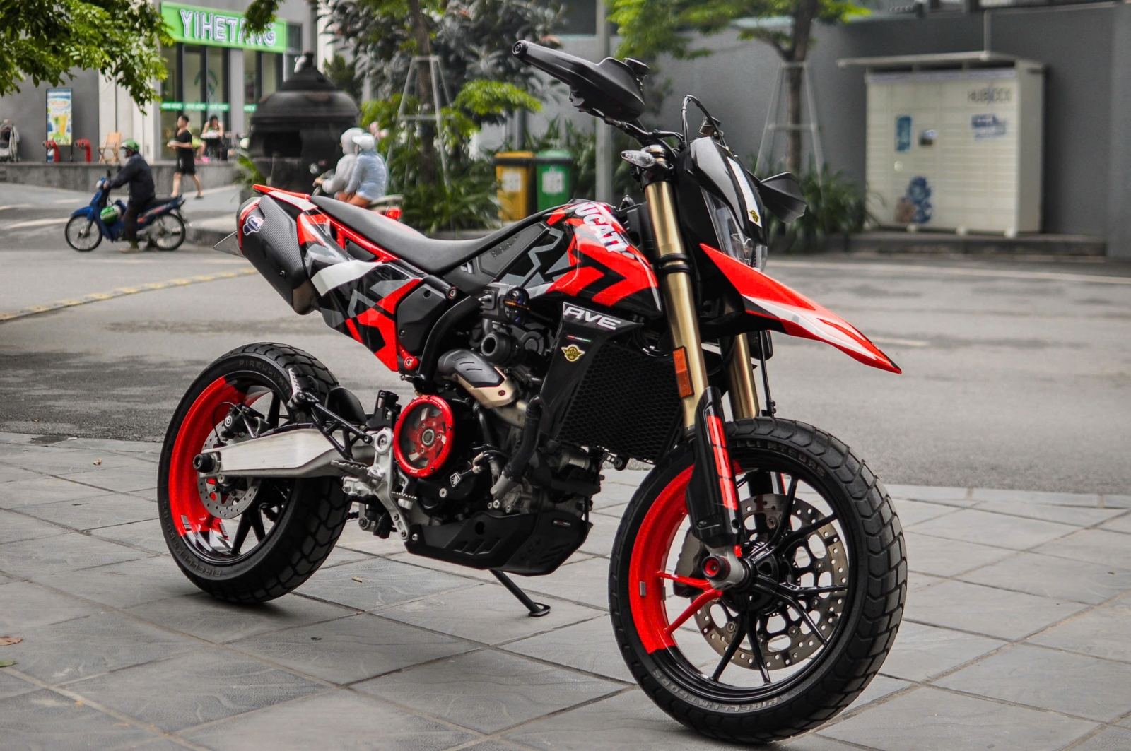 Ducati Hypermotard Mono 698_RVE 2024 